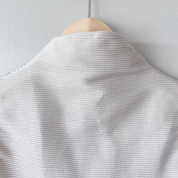 Aritzia Babaton Michael Knit Tank cream women's tops small - Picture 12 of 17